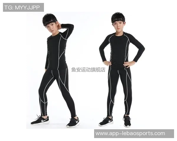 足球紧身臂的科技创新与运动表现提升探讨 足球紧身臂的科技创新与运动表现提升探讨