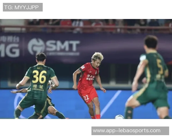 足球点球平局引发争议球迷热议裁判判罚与球队表现 足球点球平局引发争议球迷热议裁判判罚与球队表现